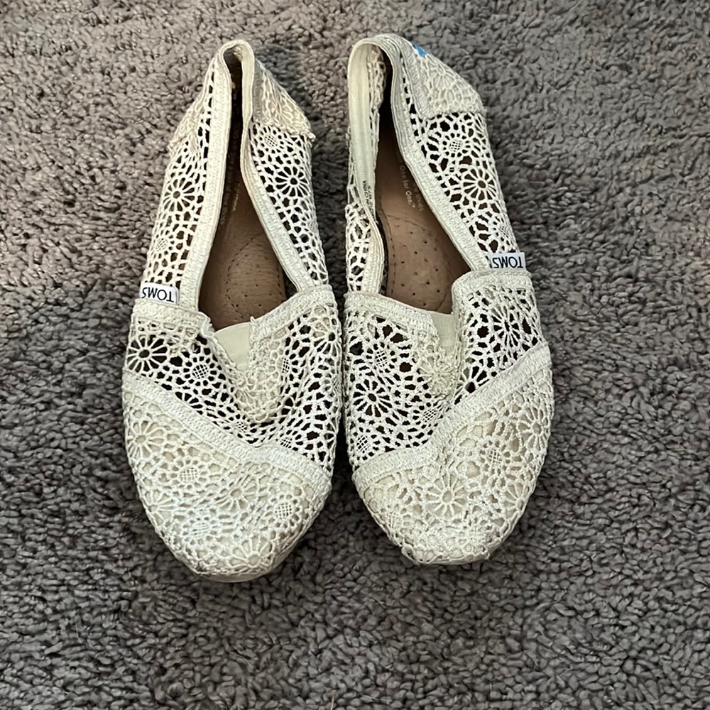 Tan toms